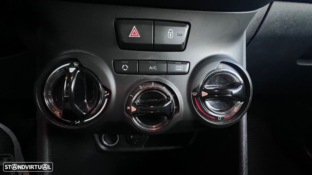 Peugeot 208 e-HDi 92 Stop&Start Style - 14