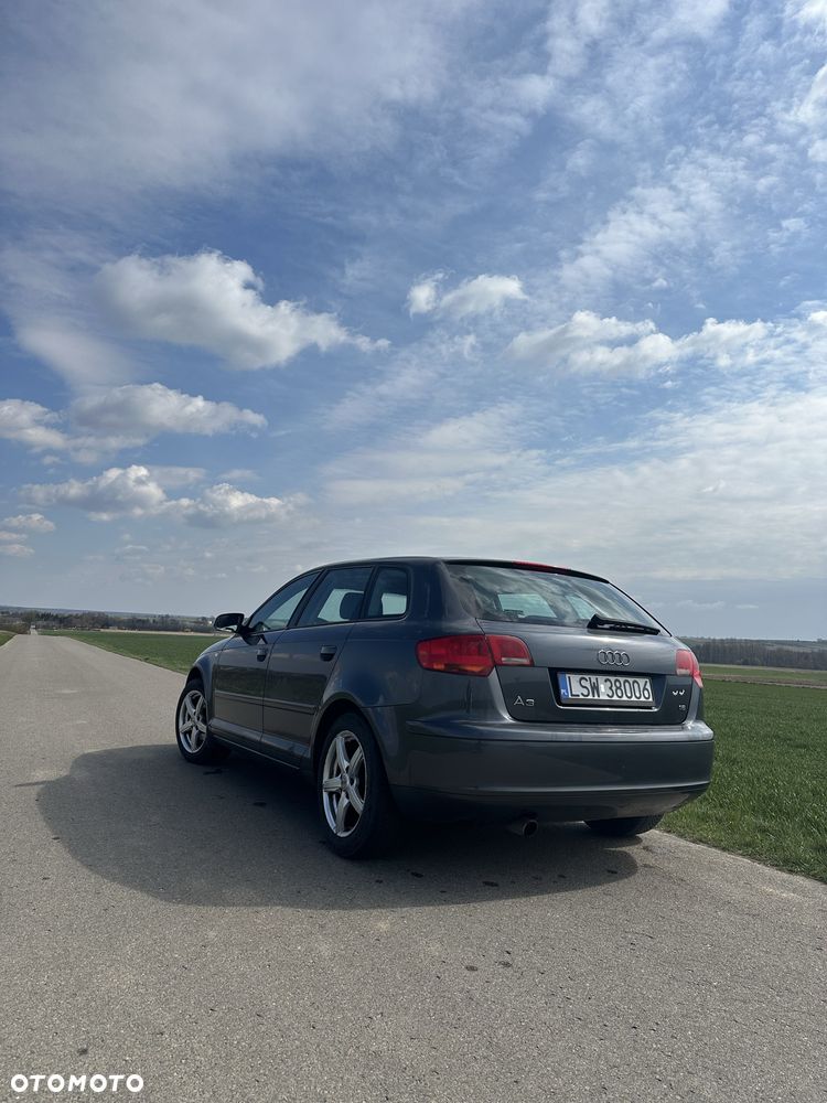 Audi A3 Sportback - 2