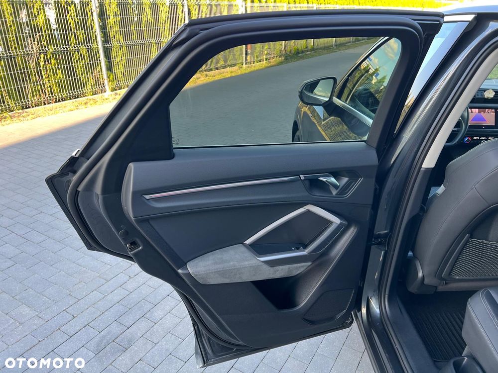 Audi Q3 40 TDI Quattro S Line S tronic - 29