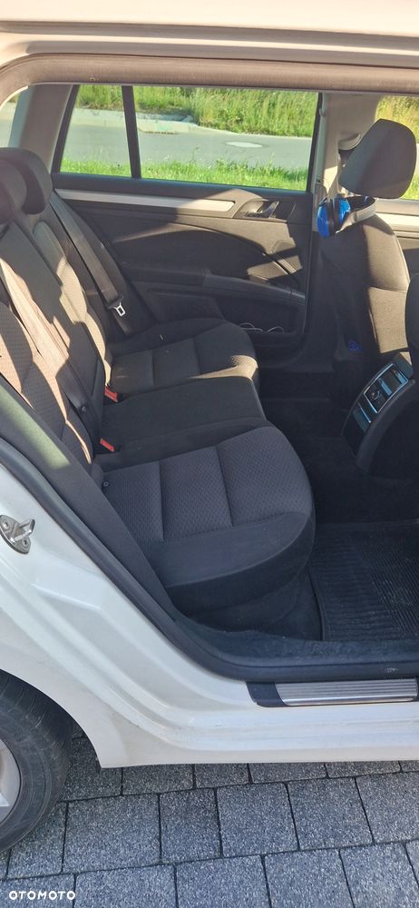 Skoda Superb 2.0 TDI Elegance DSG - 8