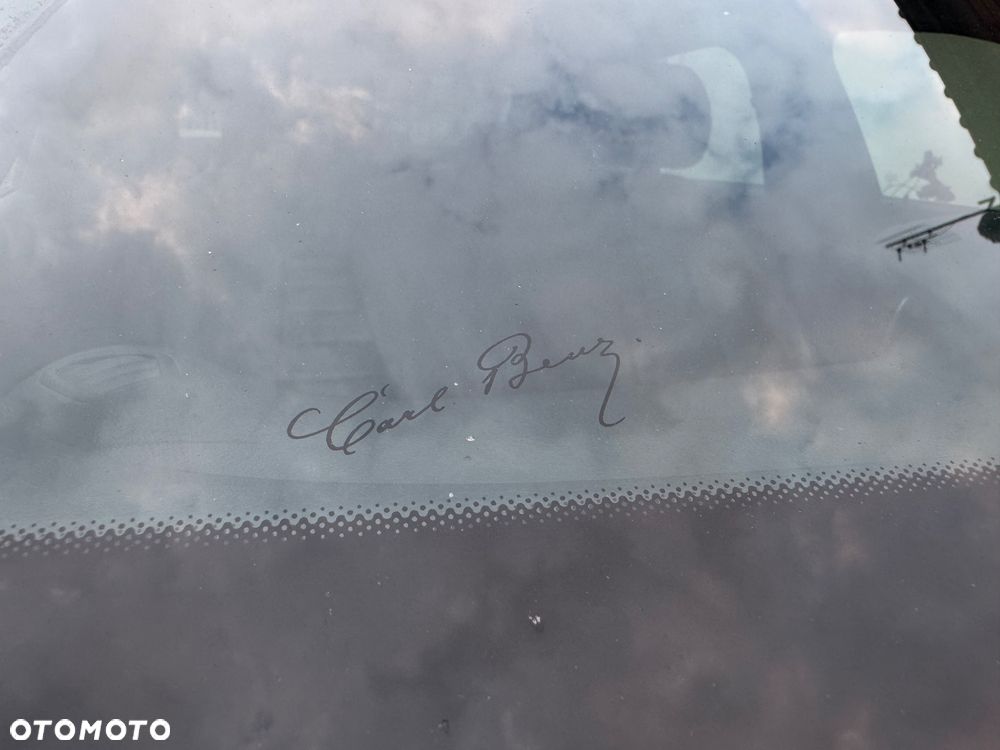 Mercedes-Benz Klasa E - 32