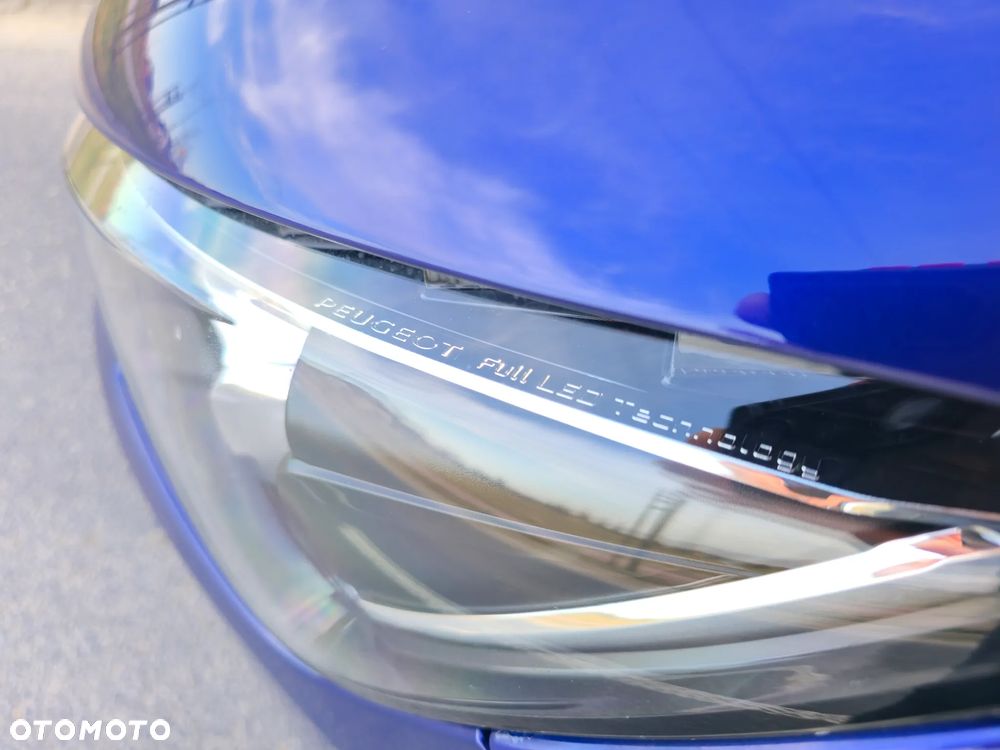 Peugeot 308 ver-bluehdi-fap-150-stop-start-gt--line-edition - 17