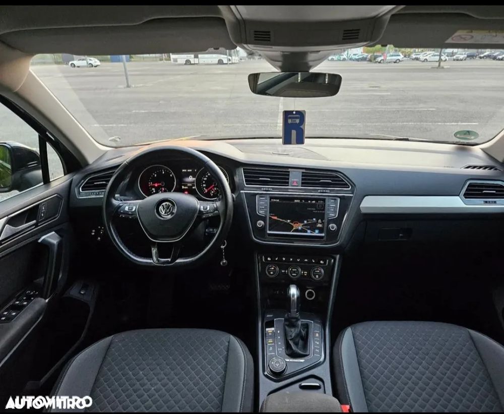 Volkswagen Tiguan - 10