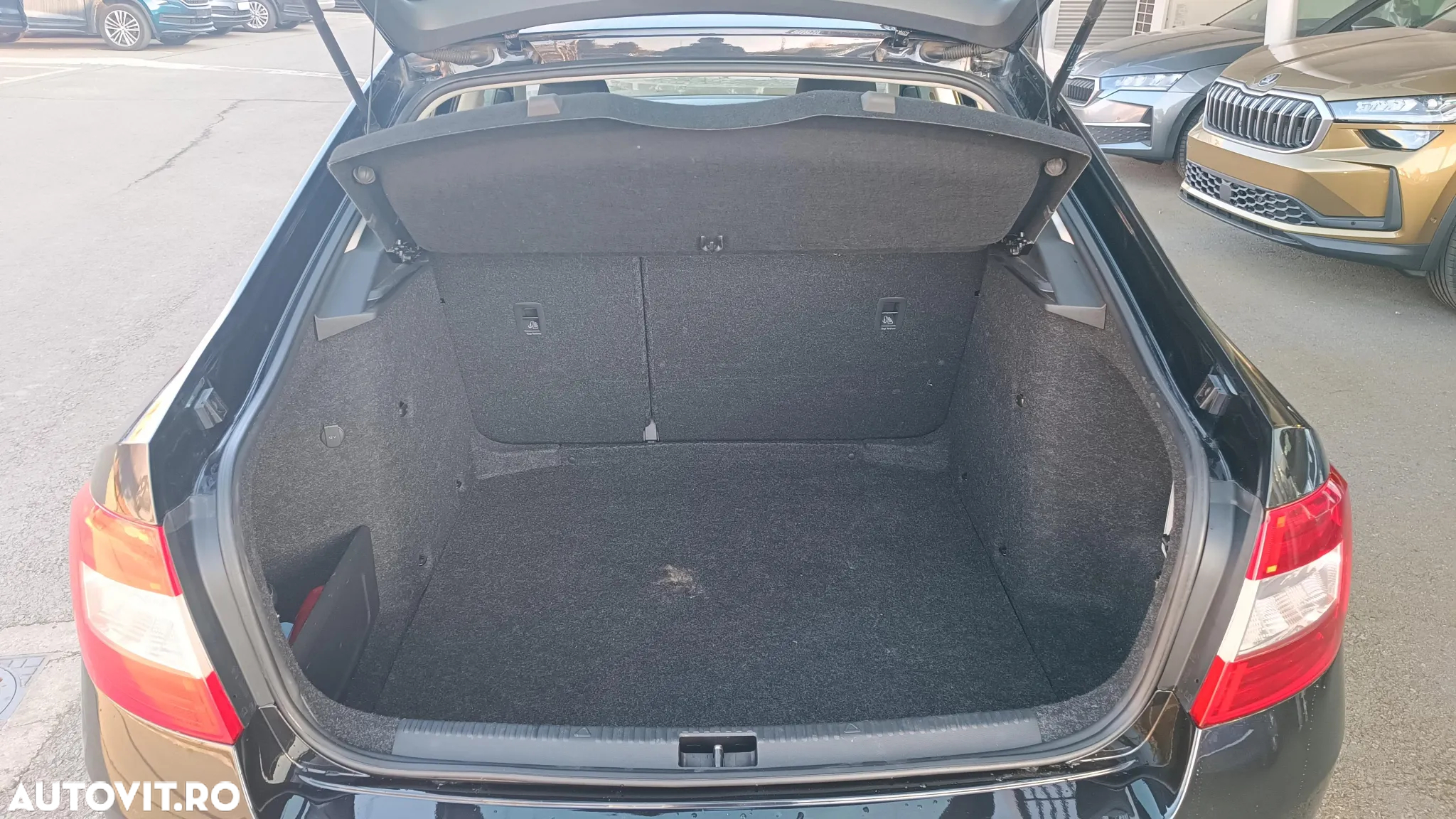 Skoda Octavia 1.6 TDI DSG Ambition - 21
