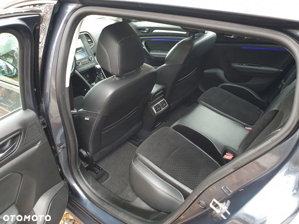 Renault Megane ENERGY TCe 130 Start & Stop Paris Business - 16