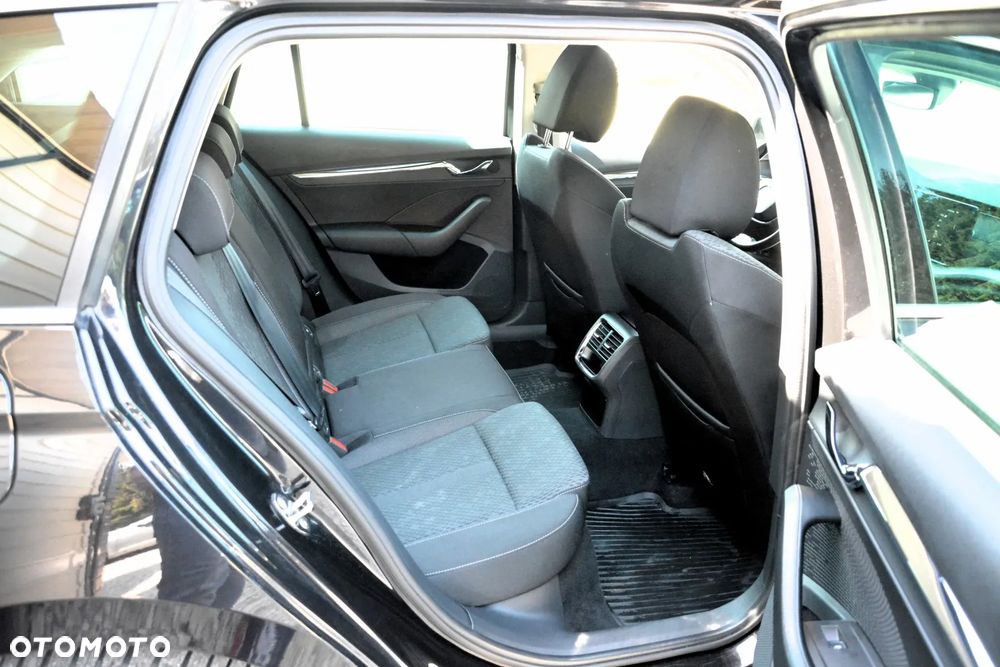 Skoda Octavia 2.0 TDI SCR Style DSG - 34