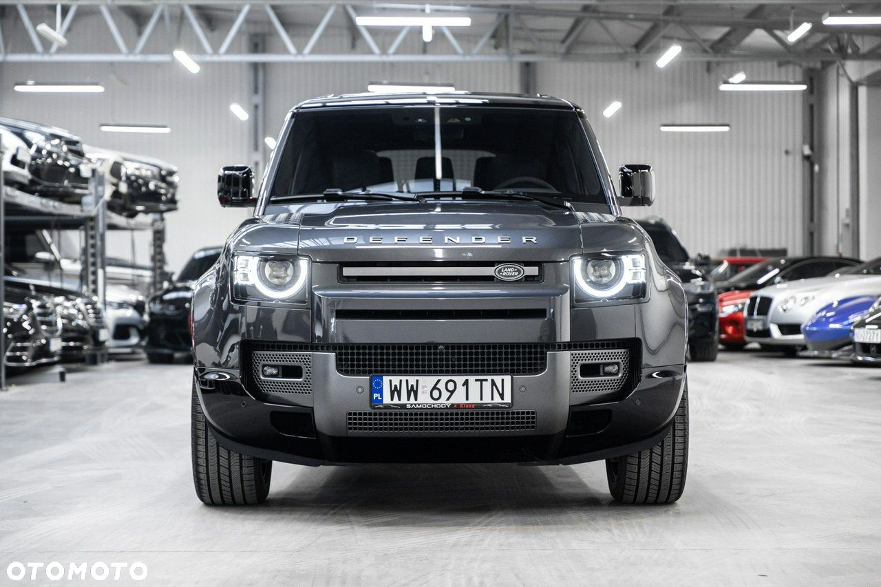 Land Rover Defender - 2