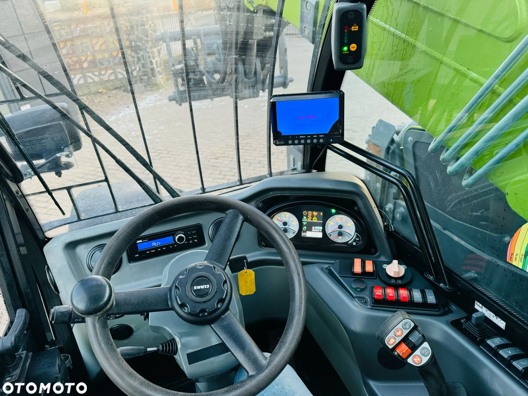 Claas SCORPION 732 - 19