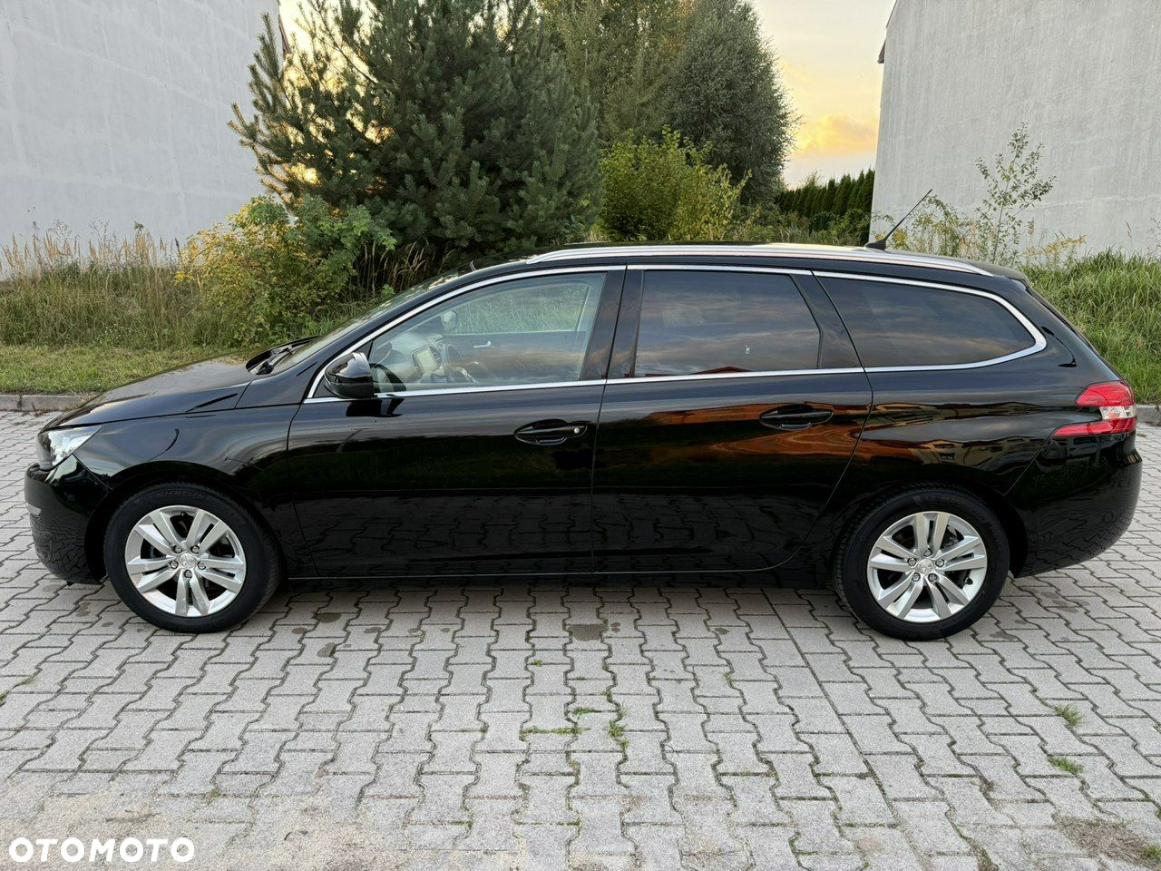 Peugeot 308 1.6 BlueHDi Allure S&S - 7