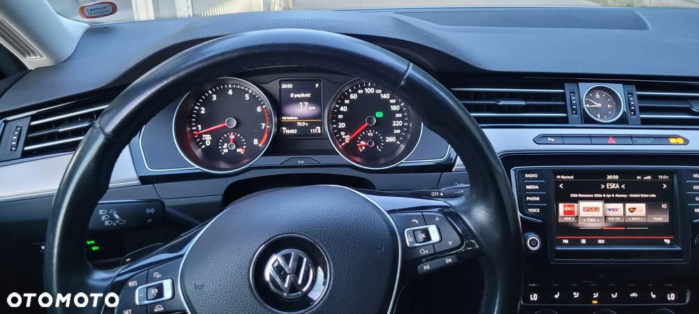 Volkswagen Passat - 6