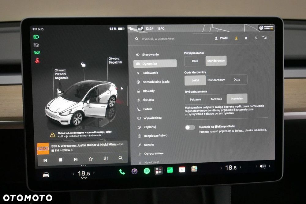 Tesla Model Y - 25