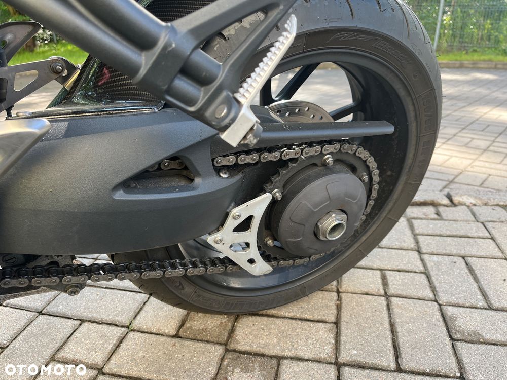 Triumph Speed Triple - 12