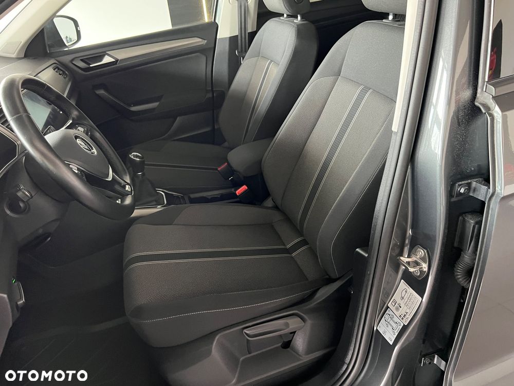 Volkswagen T-Roc - 11