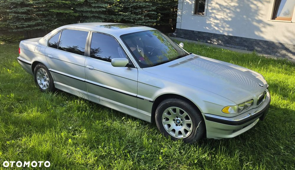 BMW Seria 7 740iL - 2