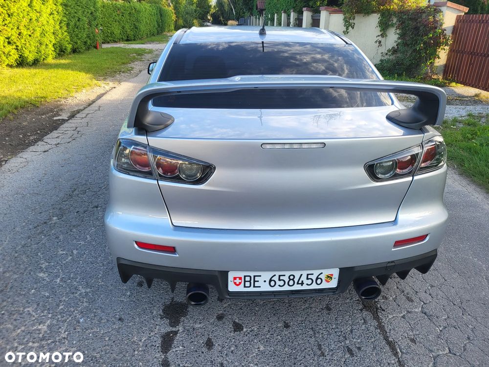 Mitsubishi Lancer Evolution GSR - 11