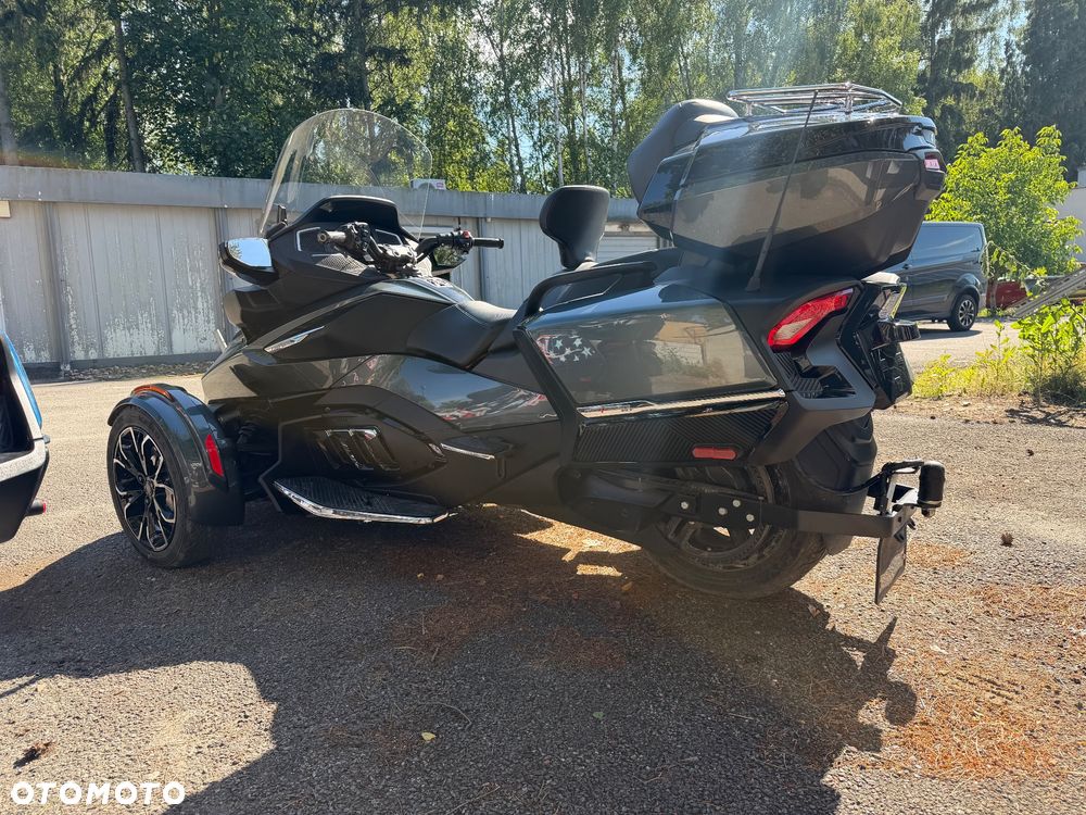 Can-Am Spyder - 4