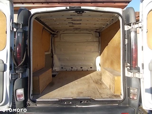 Opel VIVARO - 11