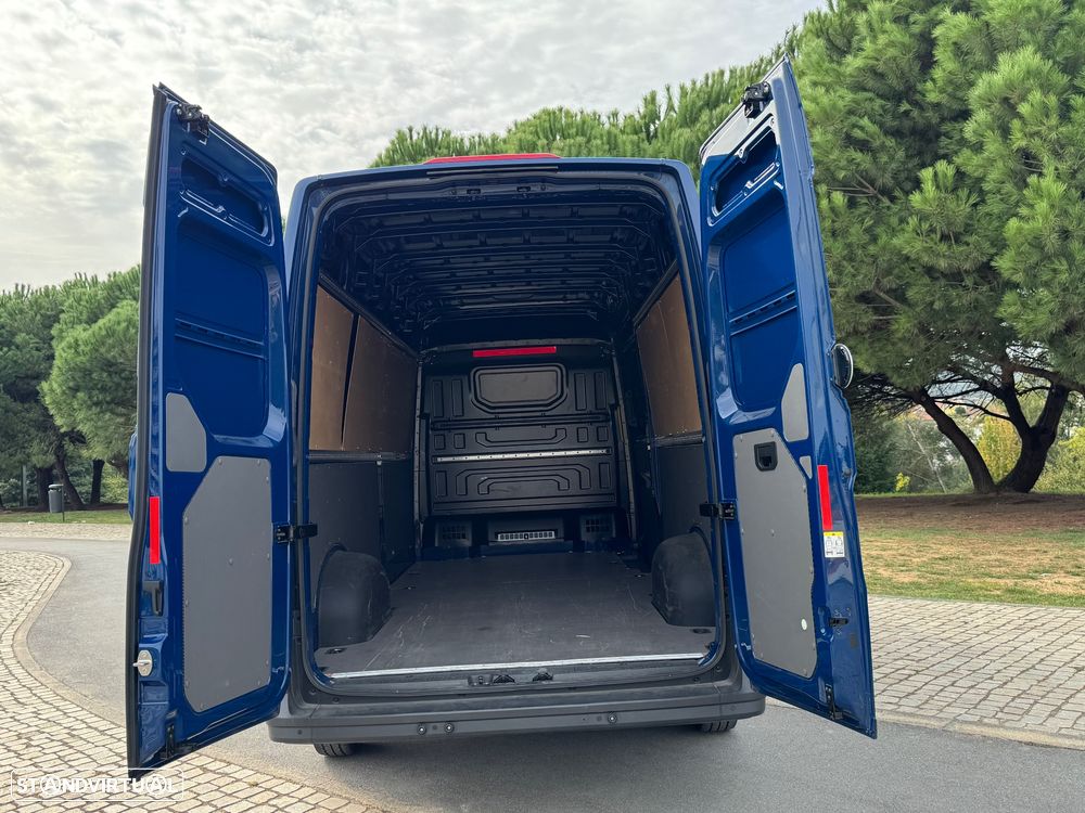 VW Crafter - 25