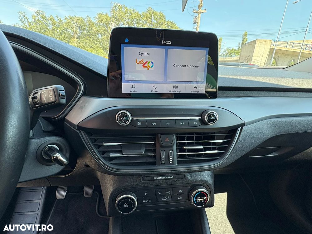 Ford Focus 1.0 EcoBoost Connected - 10