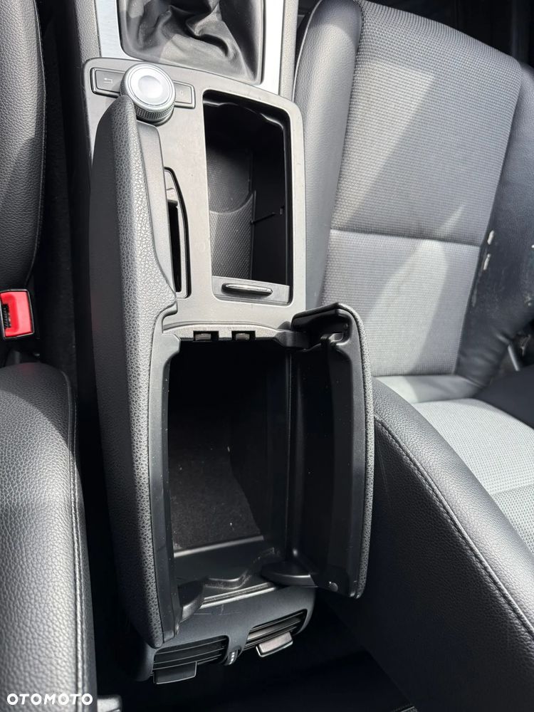 Mercedes-Benz Klasa C 200 Kompressor Avantgarde - 23