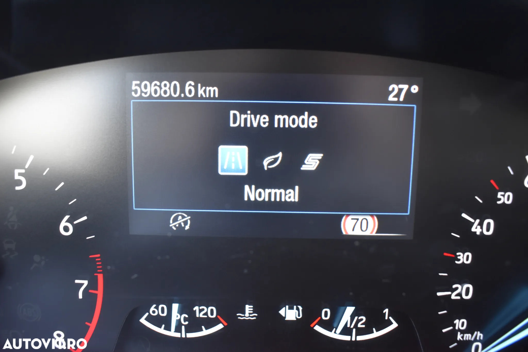 Ford Focus 1.0 EcoBoost MHEV Titanium - 28