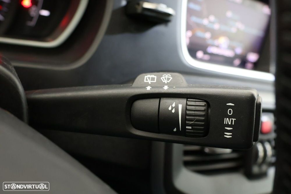 Volvo V40 Cross Country 2.0 D3 Plus - 14
