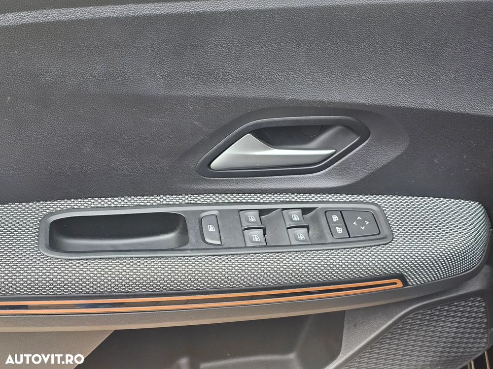 Dacia Sandero Stepway TCe 90 CVT Essential - 21