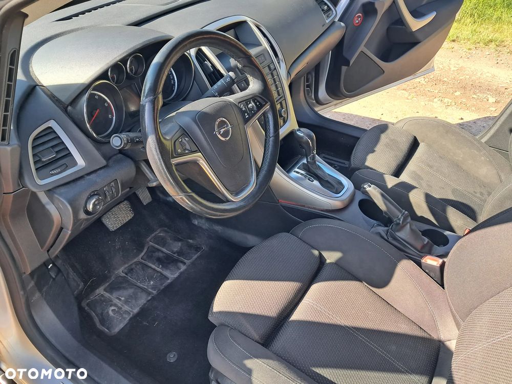 Opel Astra 2.0 CDTI DPF Automatik Cosmo - 8