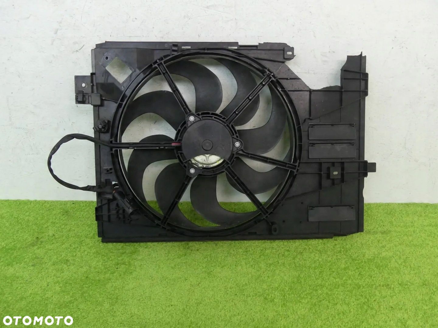 Wentylator chłodnicy Citroen DS7 Proace Citi 1,5 HDI Berlingo 4 Rifter - 1