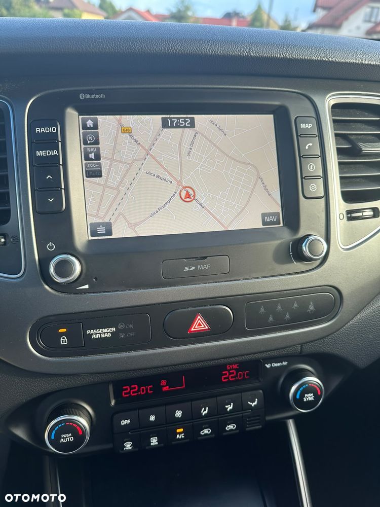 Kia Carens 1.7 CRDi 115 Dream Team Edition - 20