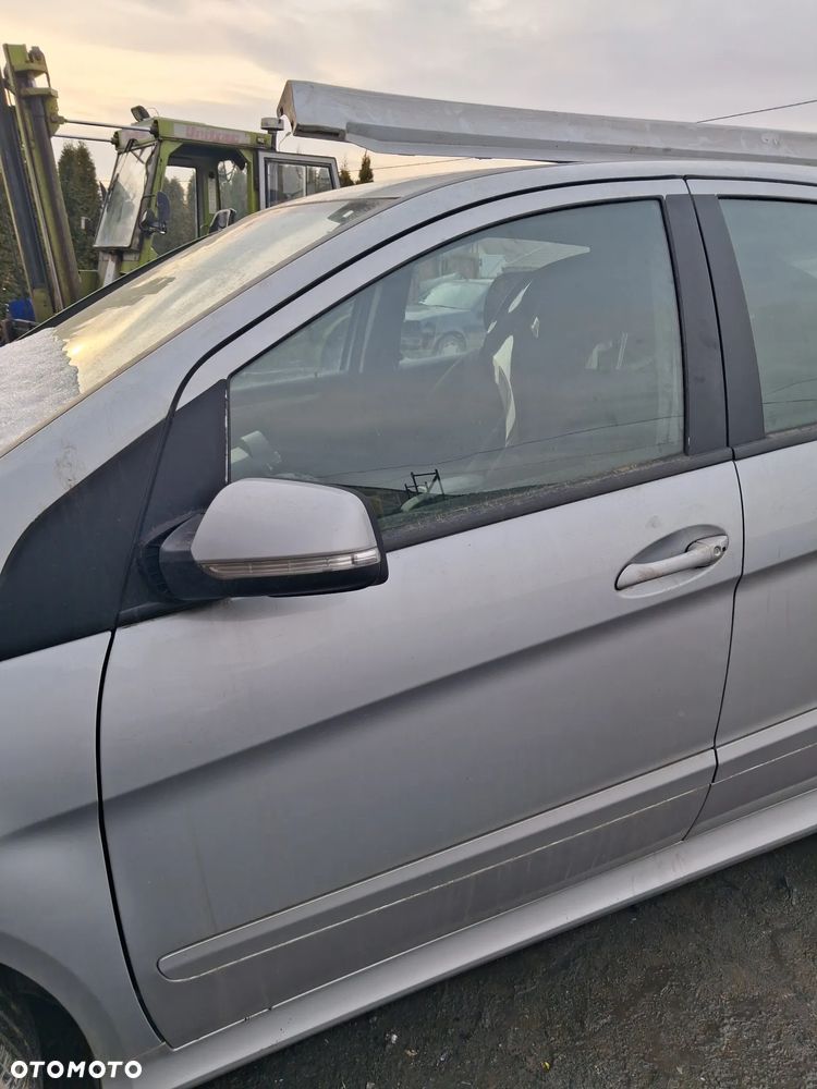 MERCEDES B-KLASA W245 05 761 DRZWI LEWY PRZOD - 2