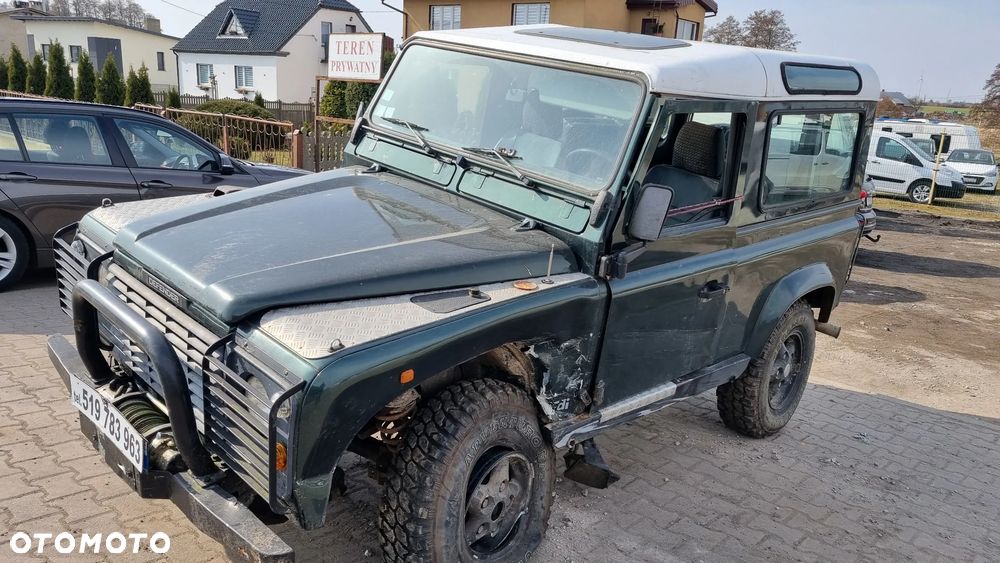 Land Rover Defender - 13