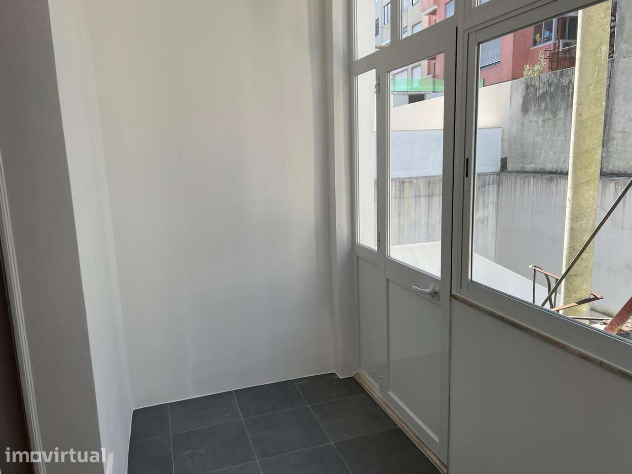 T5 Avenidas Novas, remodelado com terraço - Grande imagem: 4/21