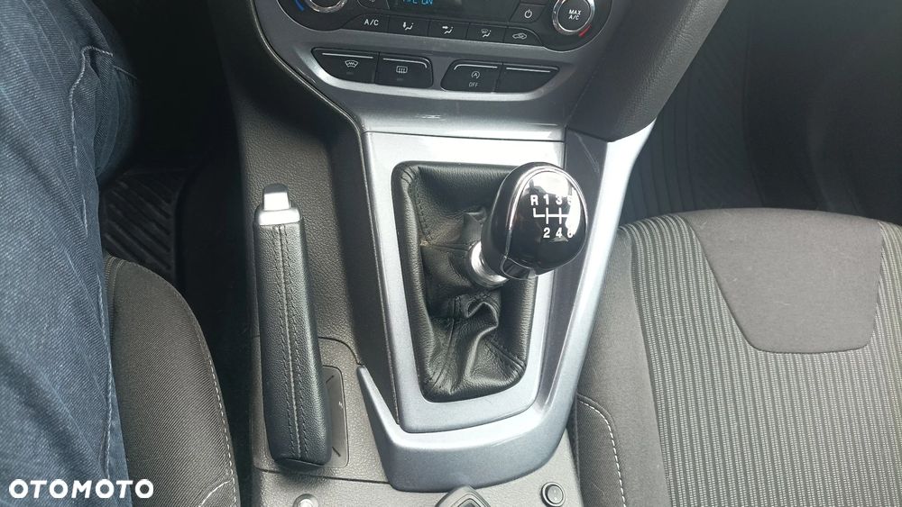 Ford Focus 1.6 EcoBoost Titanium - 21