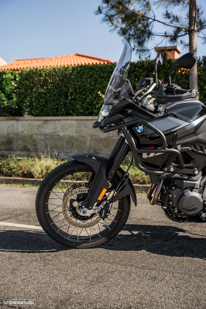 BMW F 900 GS Triple Black - 9