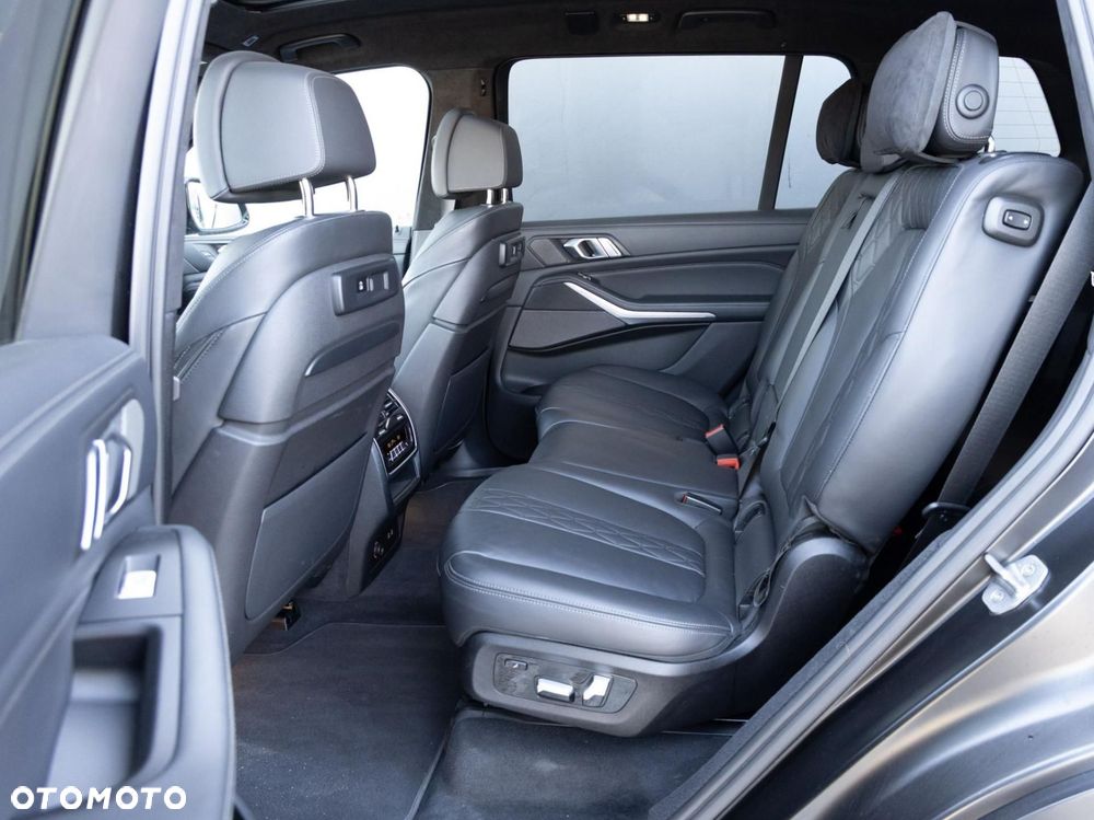 BMW X7 - 14