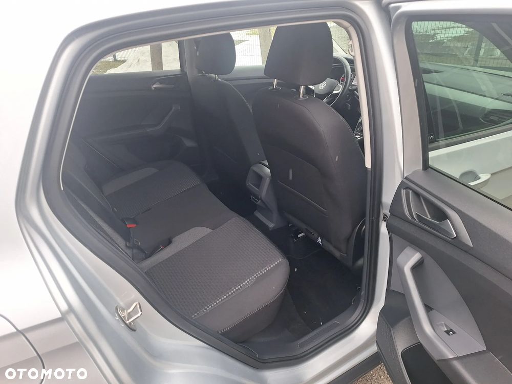 Volkswagen T-Cross - 13