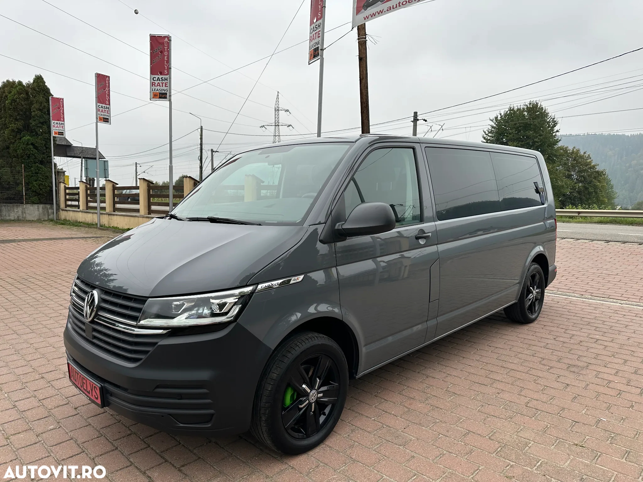 Volkswagen Caravelle - 12