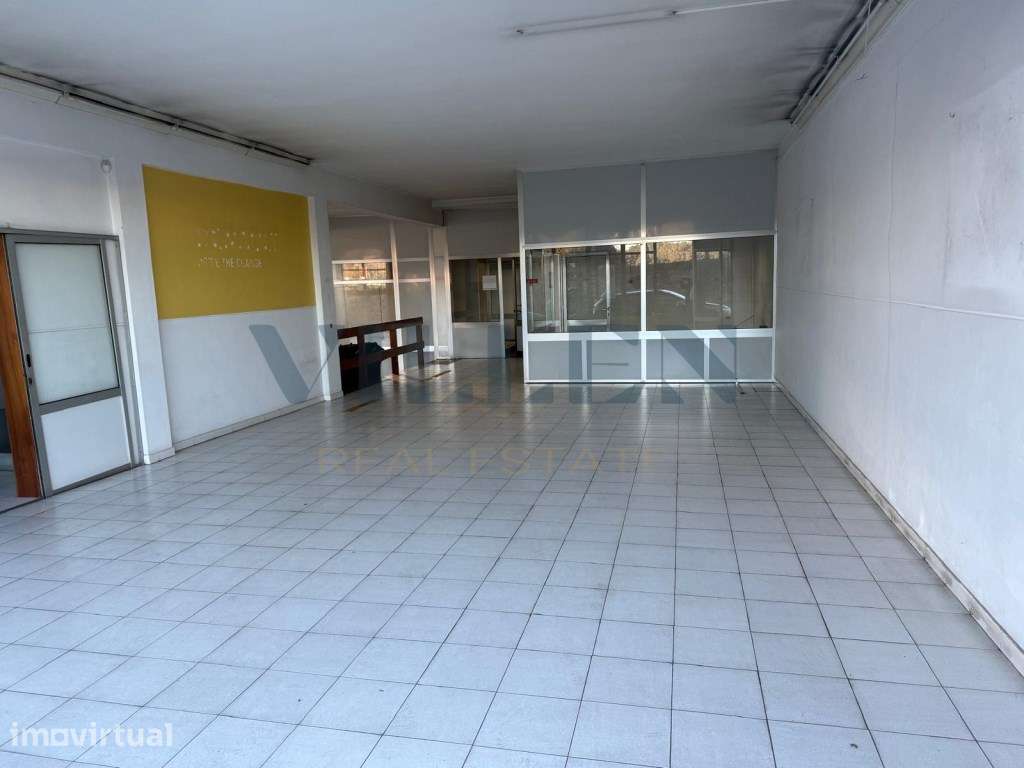 Antigas Instalações Renault em Santo Tirso - Excelente Oportunidade... - Grande imagem: 3/10