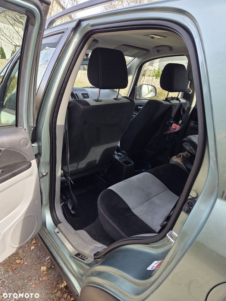 Suzuki SX4 - 5