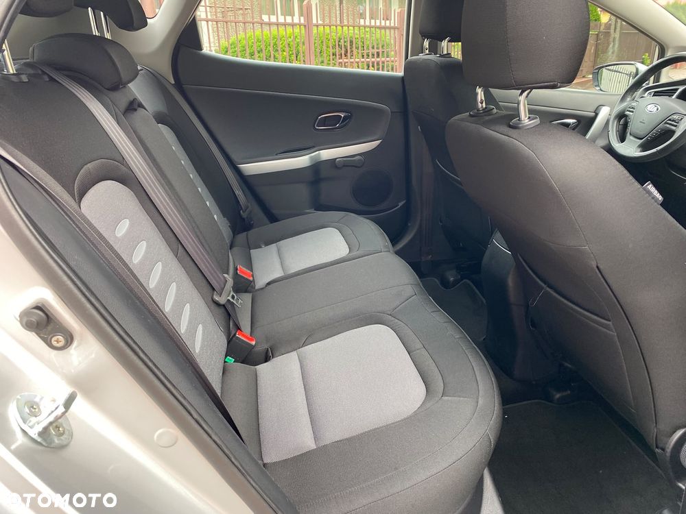 Kia Ceed 1.6 GDI Edition 7 - 9
