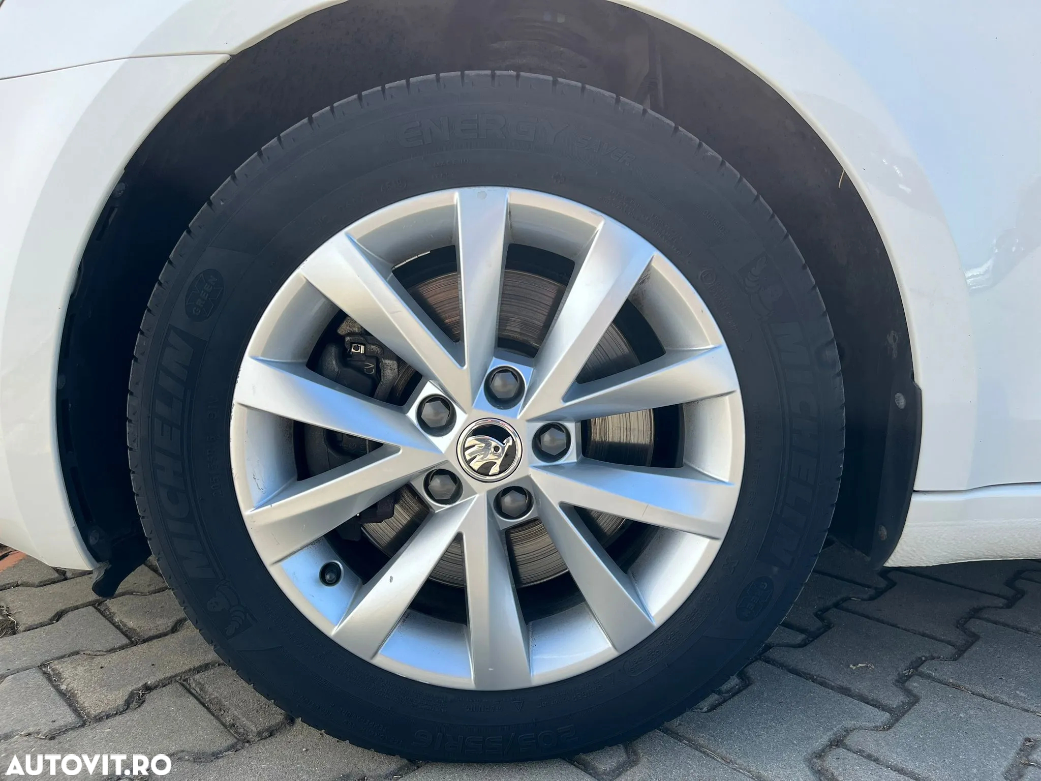 Skoda Octavia 2.0 TDI DSG Style - 19