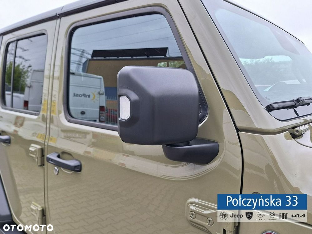 Jeep Wrangler - 38