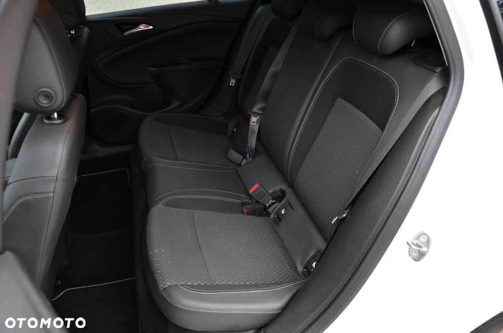 Opel Astra 1.6 D (CDTI) Automatik Dynamic - 31
