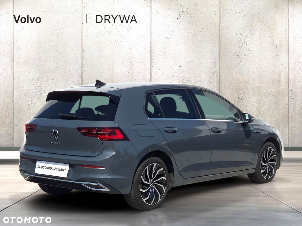 Volkswagen Golf - 5