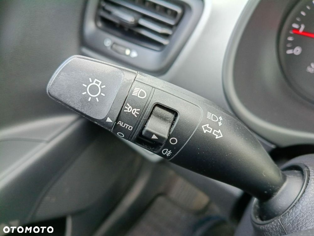 Kia Stonic - 24