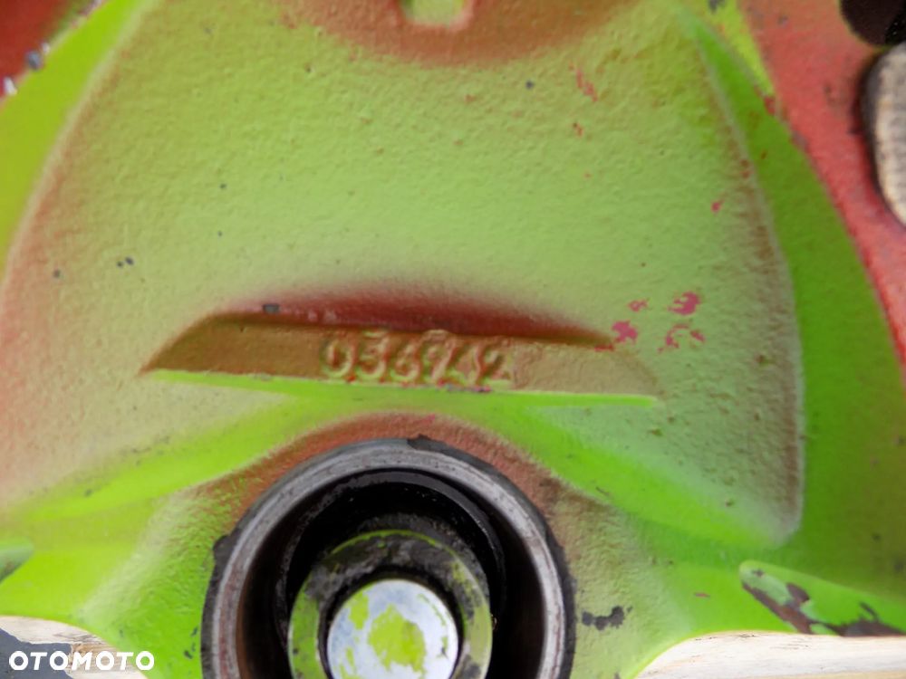 Merlo P 34.7   CZOP GÓRNY UCHO GÓRNE MOCOWANIE KIELICH ZWROTNICY 056942 - 3