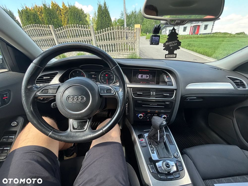Audi A4 Limousine 2.0 TDI DPF multitronic Ambition - 12