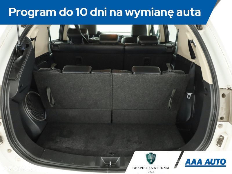 Mitsubishi Outlander - 19