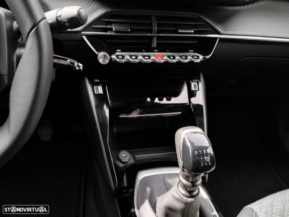 Peugeot 2008 1.2 PureTech Allure - 17